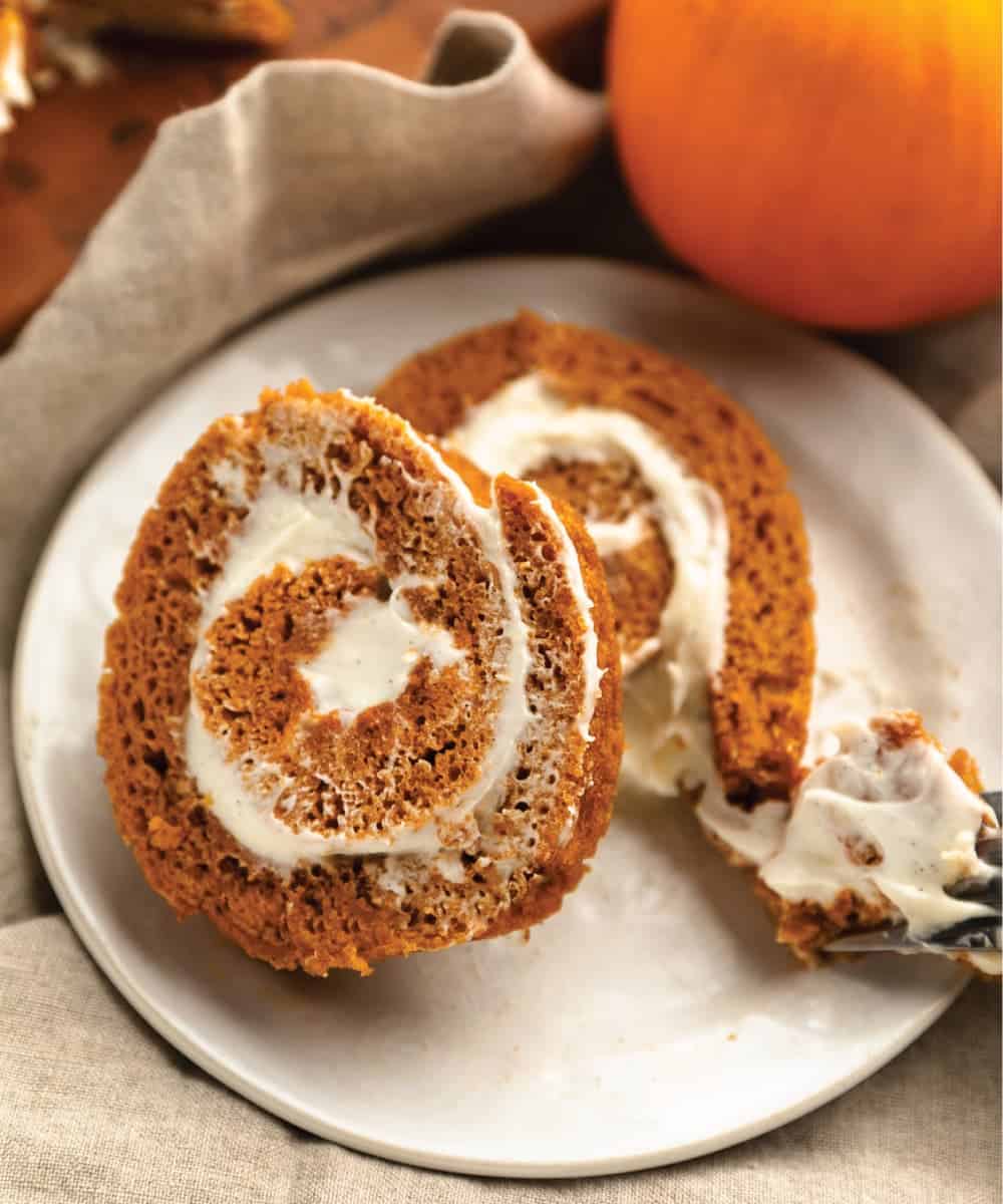 Pumpkin Roll Cake with Sweet Cream Cheese Filling