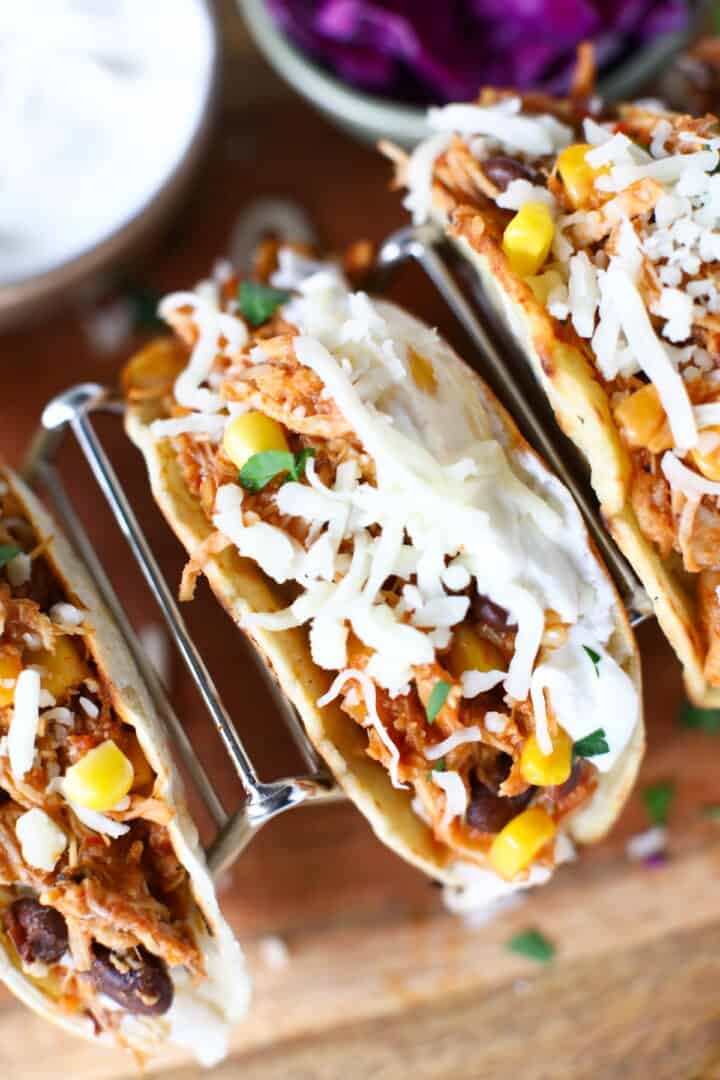 Easy Tasty Chicken Tinga Tacos - Binge Worthy Bites